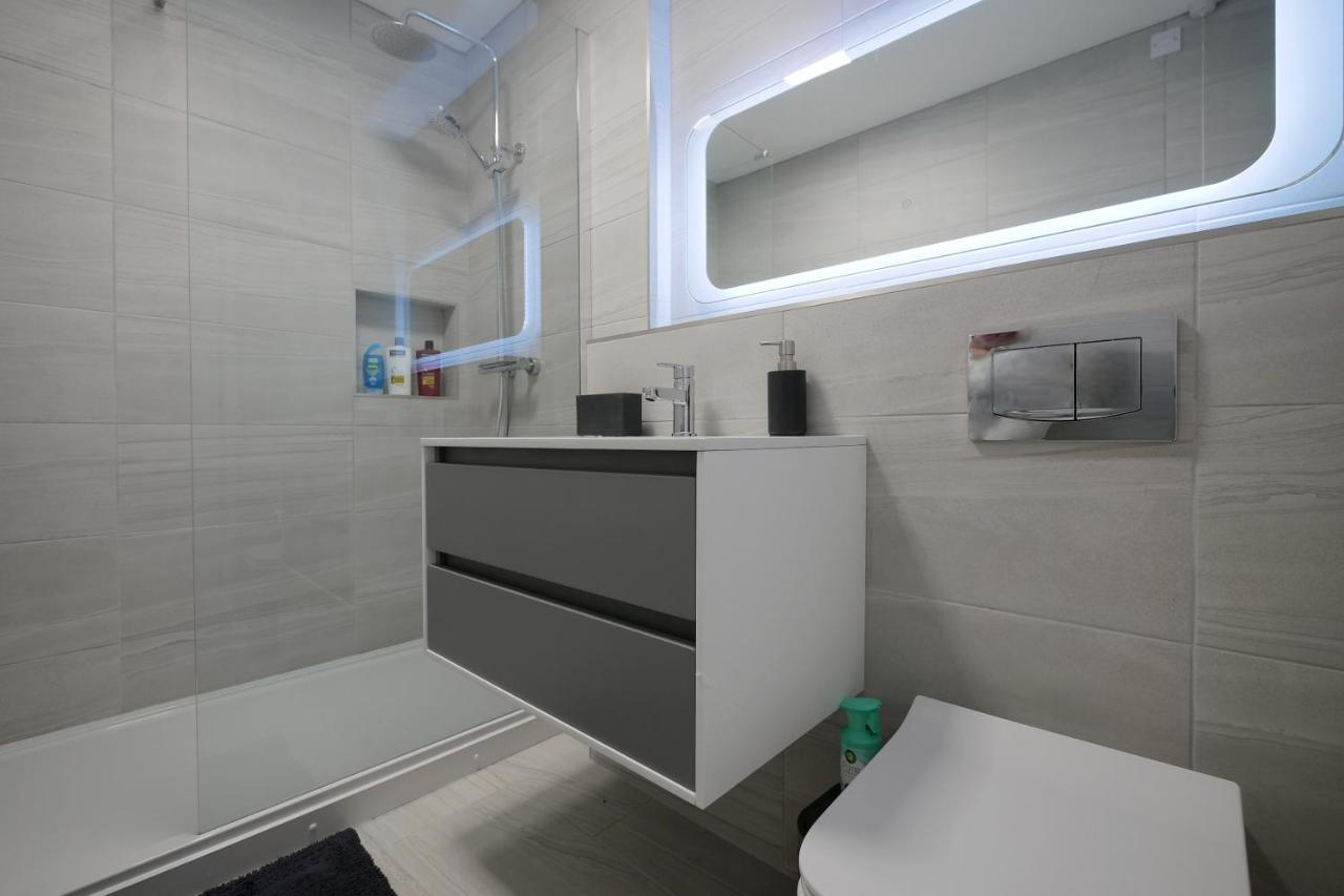 Crewe Short Lets 1 Victoria Court, Crewe Apartment Exterior foto