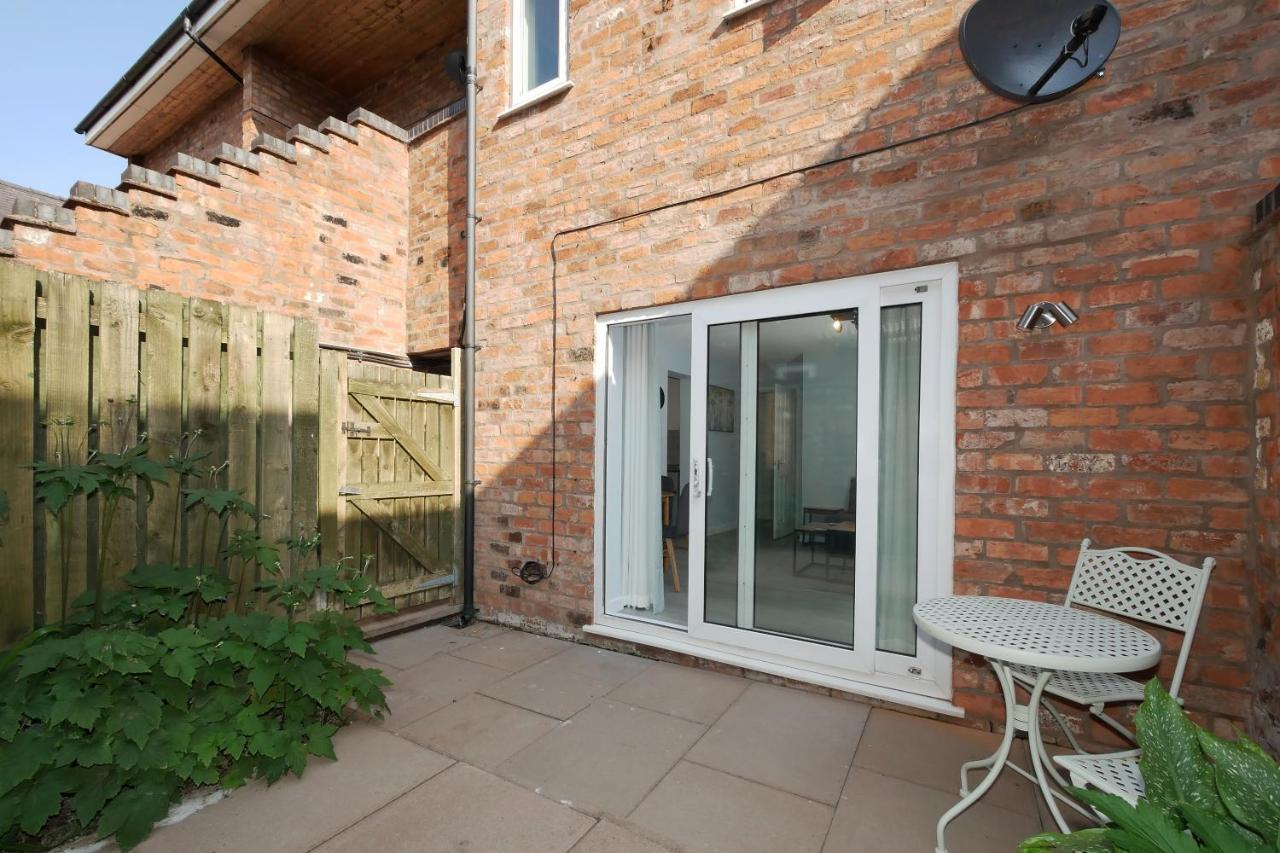 Crewe Short Lets 1 Victoria Court, Crewe Apartment Exterior foto