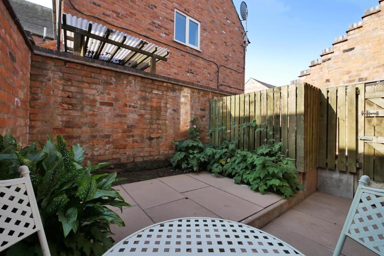 Crewe Short Lets 1 Victoria Court, Crewe Apartment Exterior foto